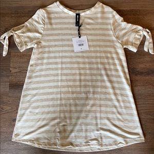 Agnes & Dora tie sleeve top